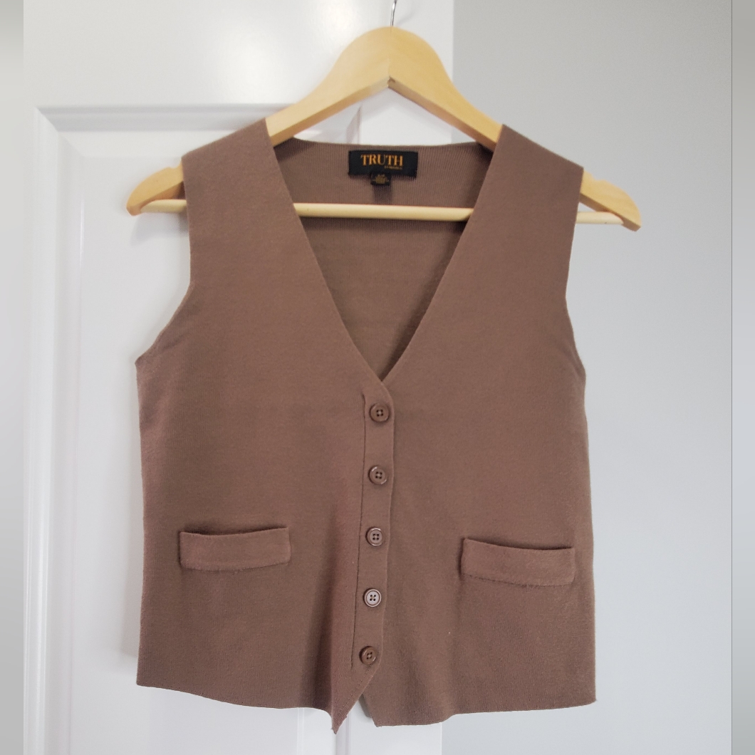 Truth By Republic Taupe Knit Vest Small